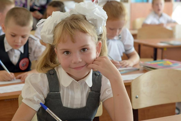 На Росії стало менше шкіл…