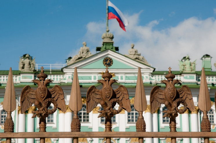 Зовнішньополітична шизофренія: На Росії…