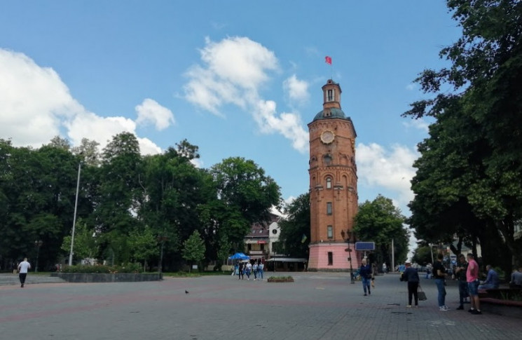 Вінницька Вежа Артинова заграє новими м…