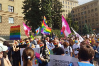 У центрі Харкова розпочалася хода ЛГБТ-с…
