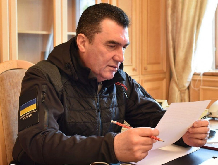 Секретарь СНБО Данилов начал переходить…