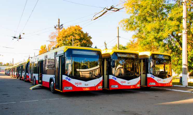 В Одесском электротранспорте теперь можн…