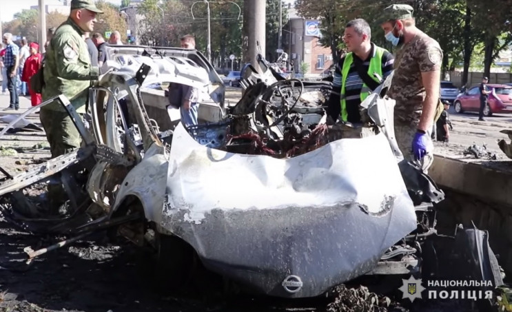 Взрыв автомобиля в Днепре расследует СБУ…