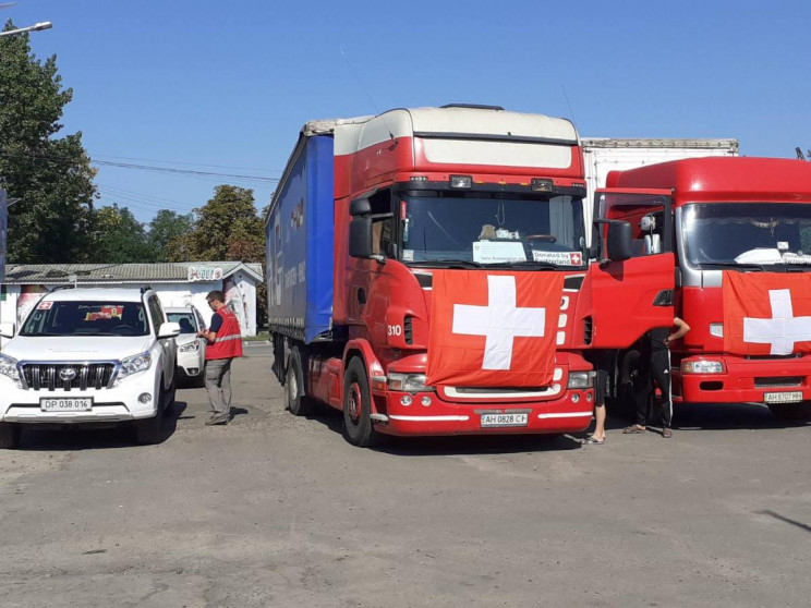 Швейцарія доправила 138 вантажівок гуман…
