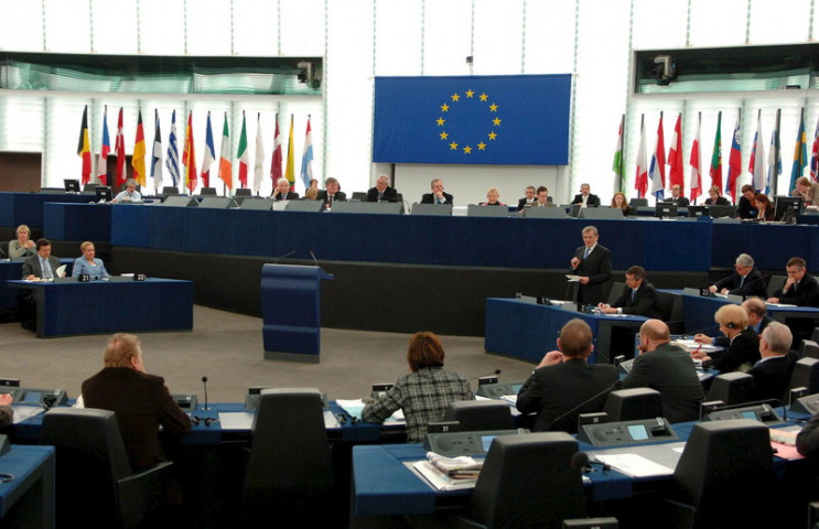 Хаос у Європарламенті: Яка небезпека нав…