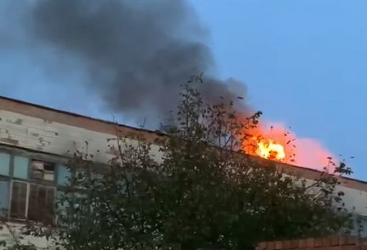 В Черновцах произошел пожар на мебельной…