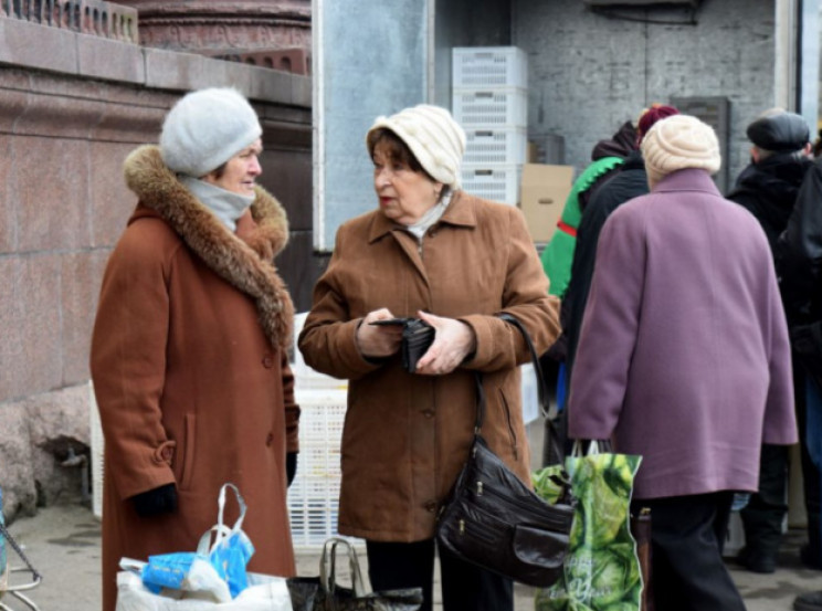 Як в Донецьку заощаджують на їжі, космет…