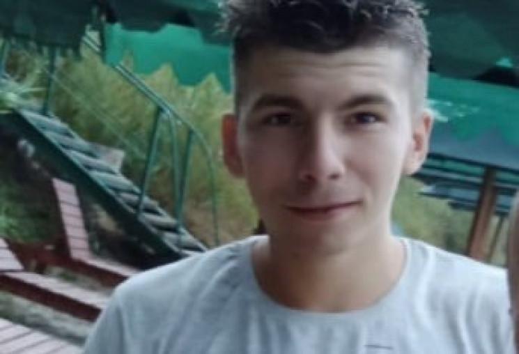 Під Києвом підліток з татуюванням на пер…