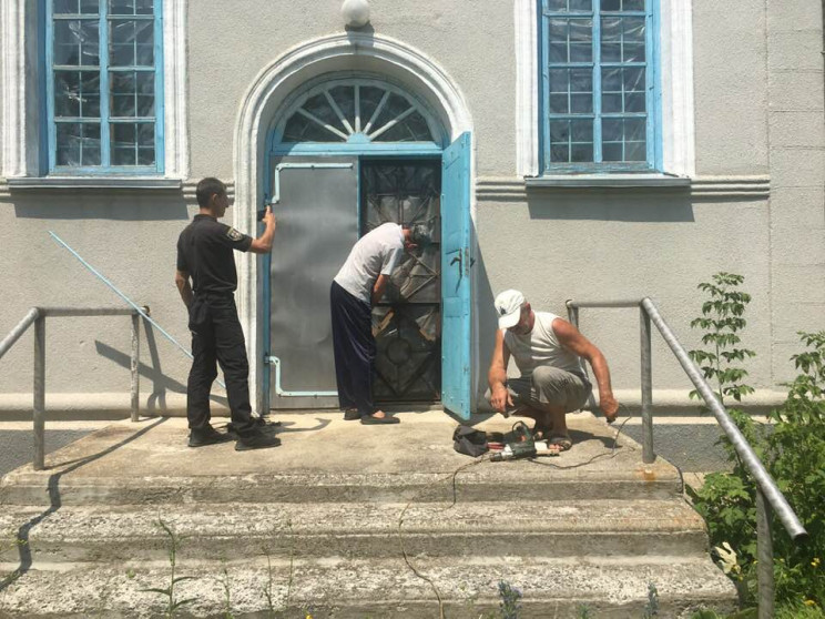На Вінниччині московський піп не пускав…