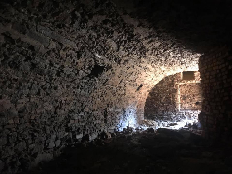 Підземний хід в Ужгороді виявився підвал…