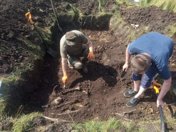 На Львівщині знайшли масове поховання же…
