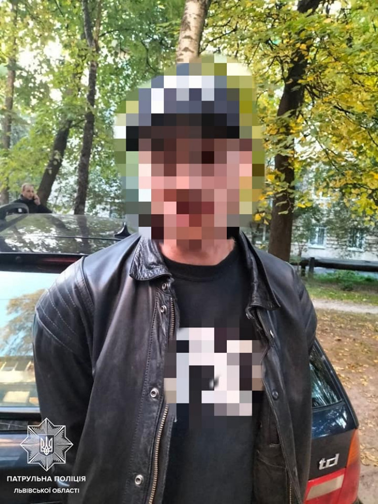 Львівські поліцейські зупинили водія "пі…