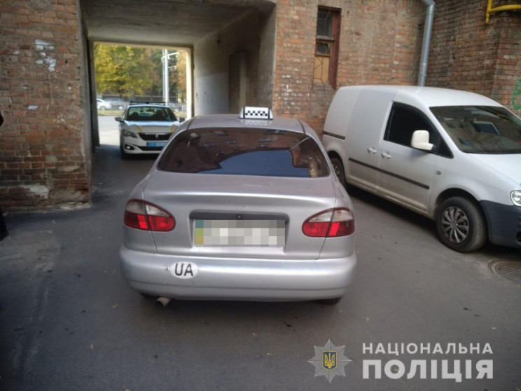 В Харькове таксист скончался во время дв…