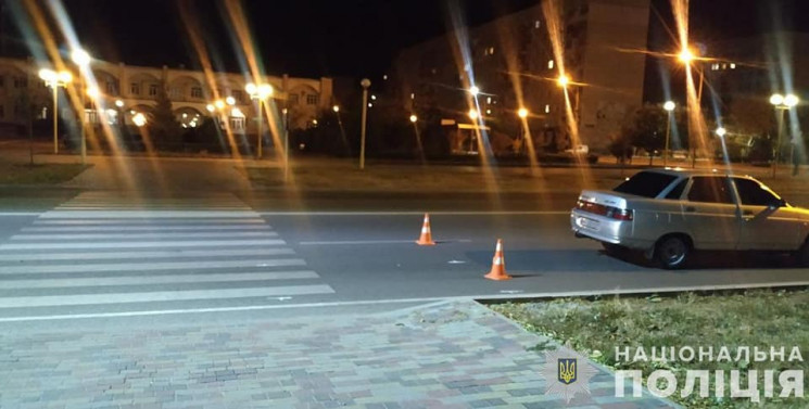 В Запорожской области автомобиль сбил на…