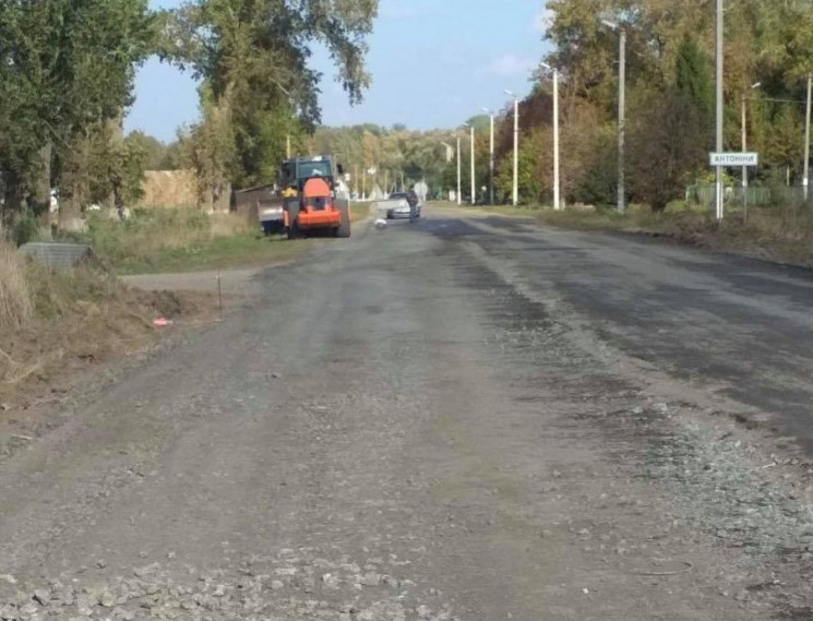 В Антонінах продовжують ремонт дороги…