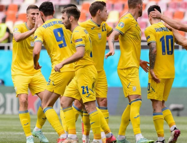 Почему сборная Украины получит путевку в…