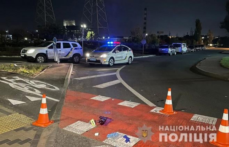 У Києві п'яний водій вантажівки збив дво…