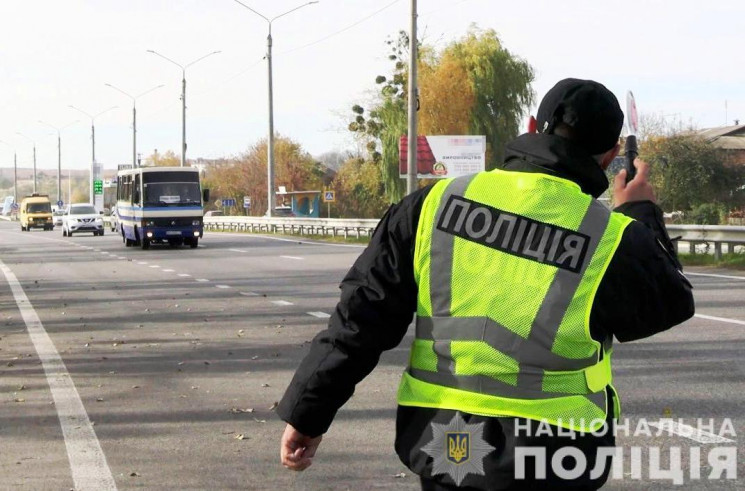 Перевіряють ковід-сертифікати: На Віннич…