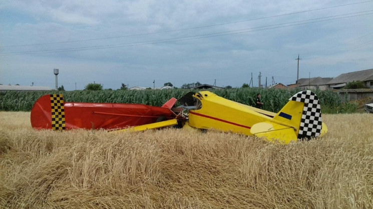 На Полтавщине разбился самолет, погиб пи…