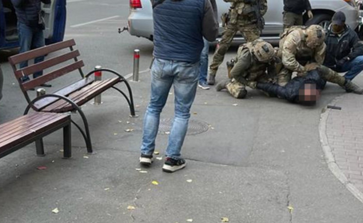 В Киеве задержали работников ГБР, которы…