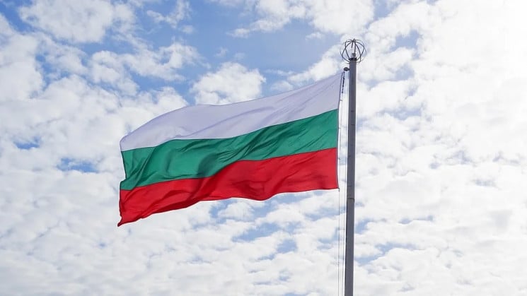 Болгарія закрила свої кордони для україн…