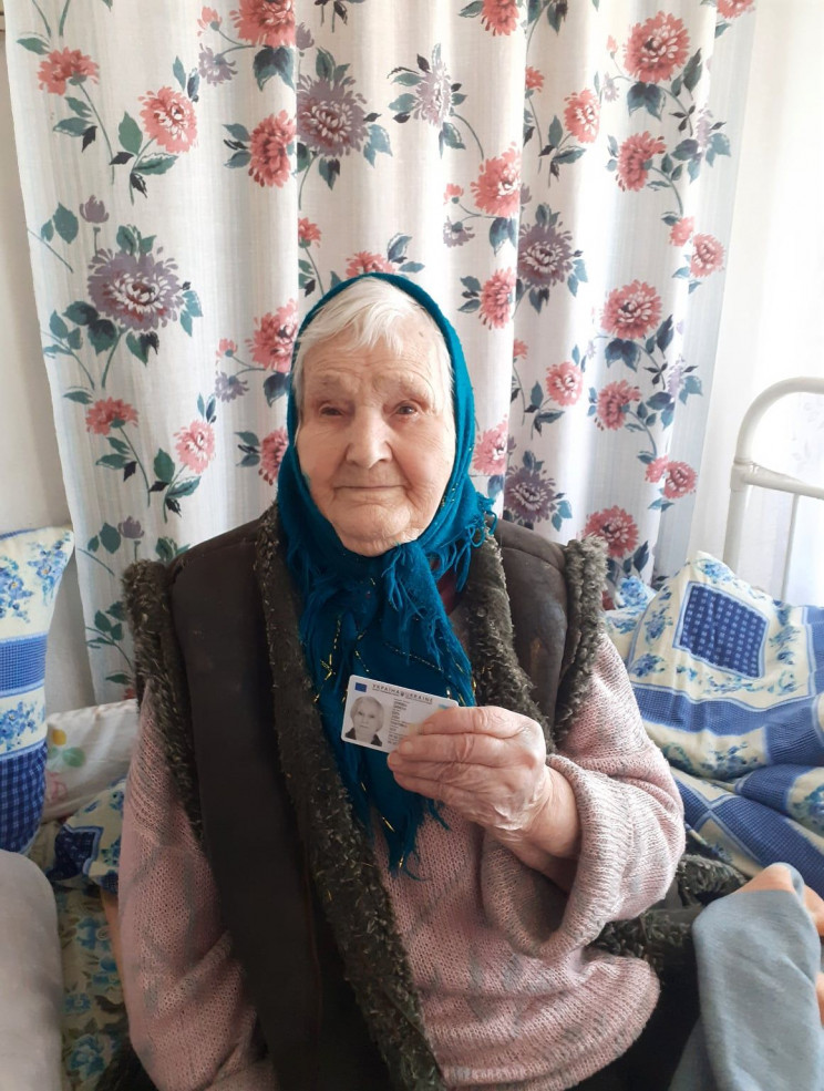 На Запоріжжі 96-річна жінка отримала ID-…