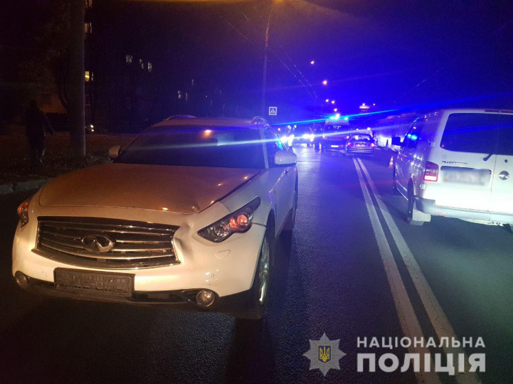 В Харькове водитель Infiniti сбила женщи…