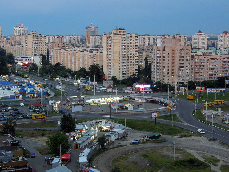 У Києві перекриють рух на вулиці Героїв…