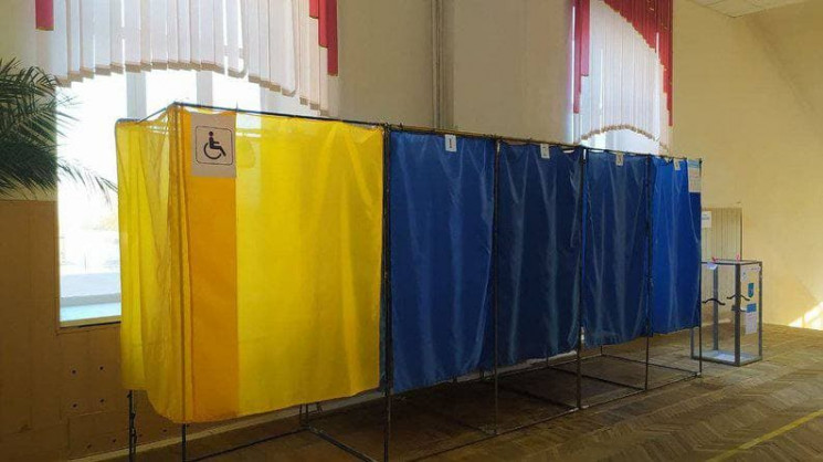 В Харькове на выборах мэра проголосовали…