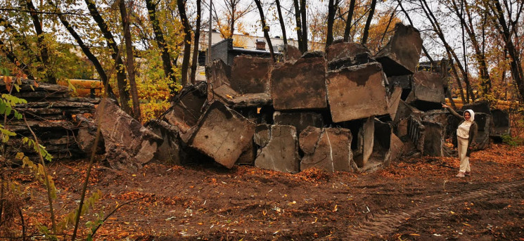Звільняють з бетонного "полону": У Києві…
