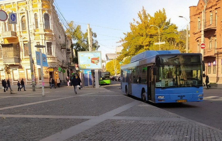 Облави і сертифікати: Як у Дніпрі готуют…