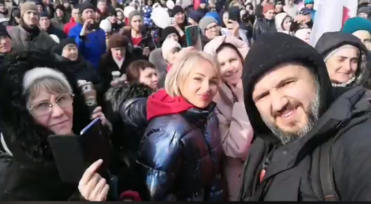 Блогерша-антивакцинаторша в центре Киева…