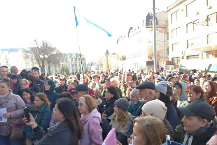 В центре Винницы митингуют убежденные ан…