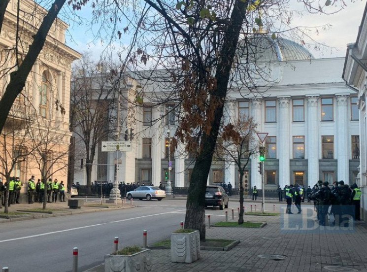 У центрі Києва перекриють рух через візи…