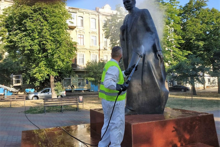 В Одесі пам'ятники Івану Франку та Вірі…