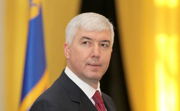 Екс-міністра оборони України Саламатіна…