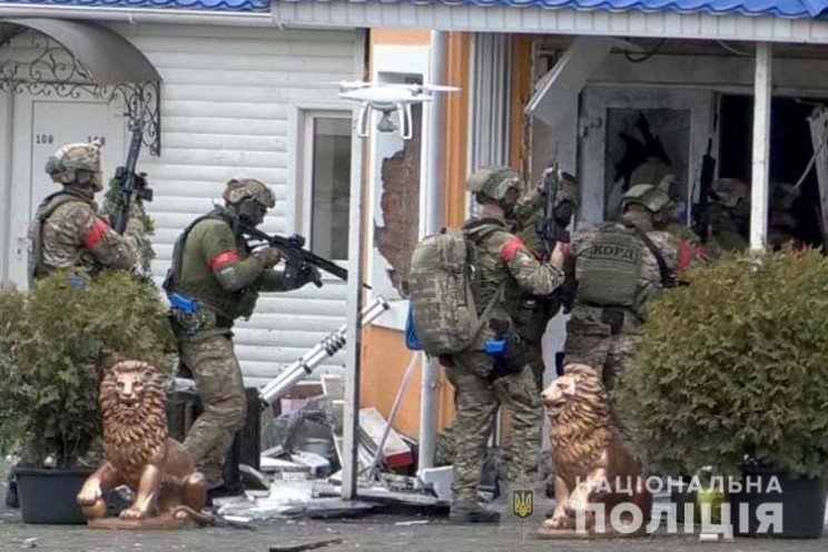Силовики шести областей "звільняли" зару…
