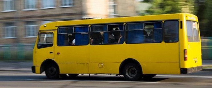 В Днепре неадекват устроил драку в маршр…