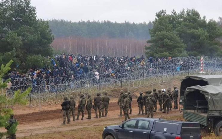 Польша построит стену на границе с Белар…