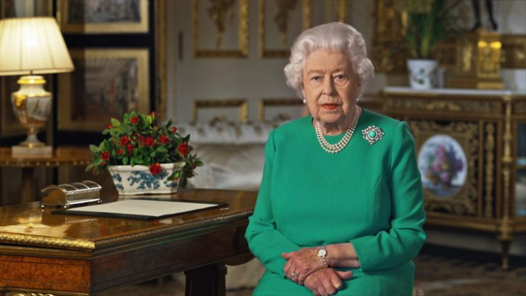 Британська королева через травму пропуст…