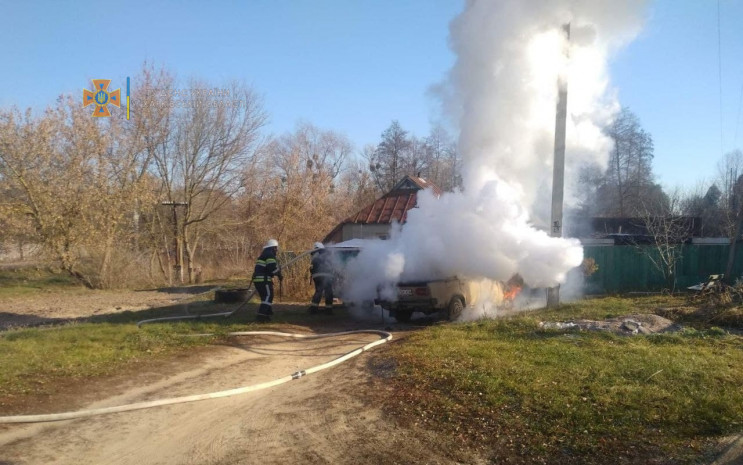 На Харківщині згоріла "автомобільна клас…
