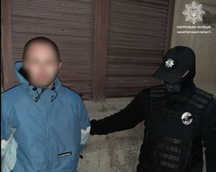В Мукачеві затримали чоловіка з наркотик…