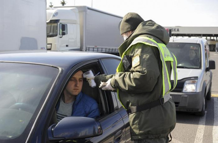 Прикордонники розповіли, скільки з мільй…