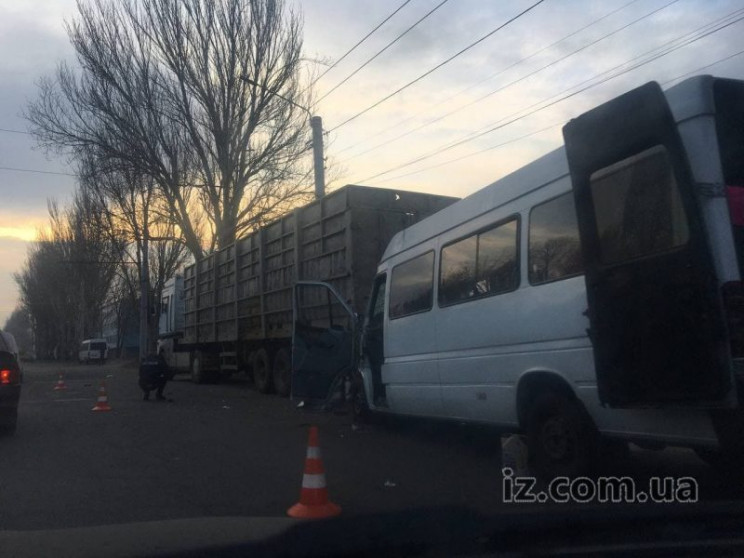 ДТП с маршруткой в Запорожье: Стало изве…