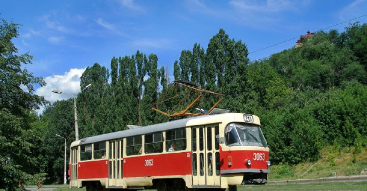 В Харькове трамваи изменили маршруты…