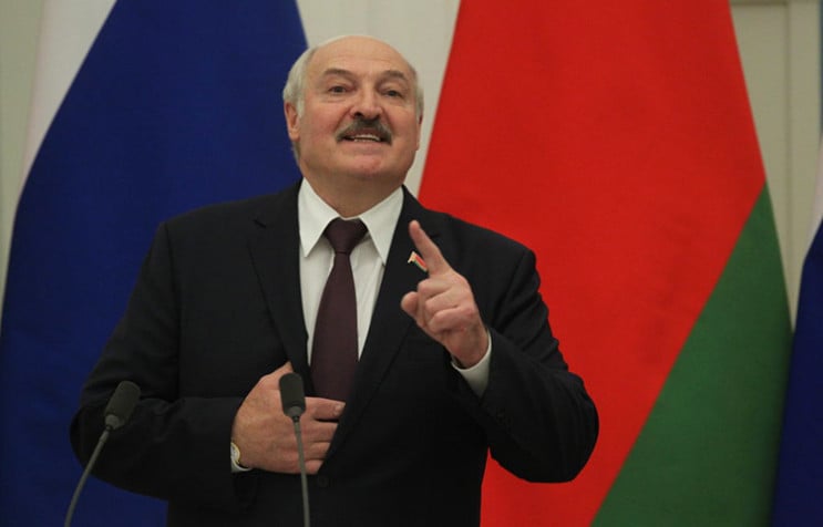 Коридор в Германию: Для чего Лукашенко с…
