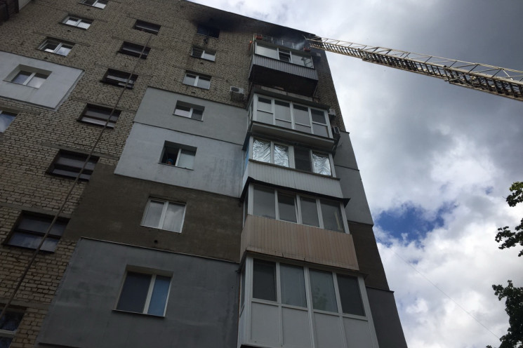 В Харькове загорелась девятиэтажка: Поги…