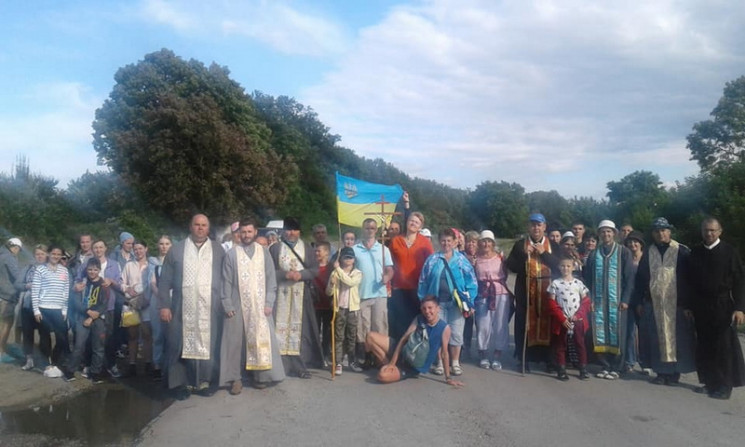 Кількасот паломників прощі "Хмельницький…