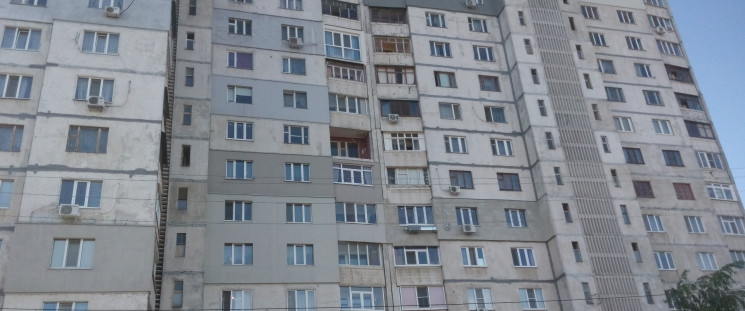 В Харькове во время уборки женщина выпал…