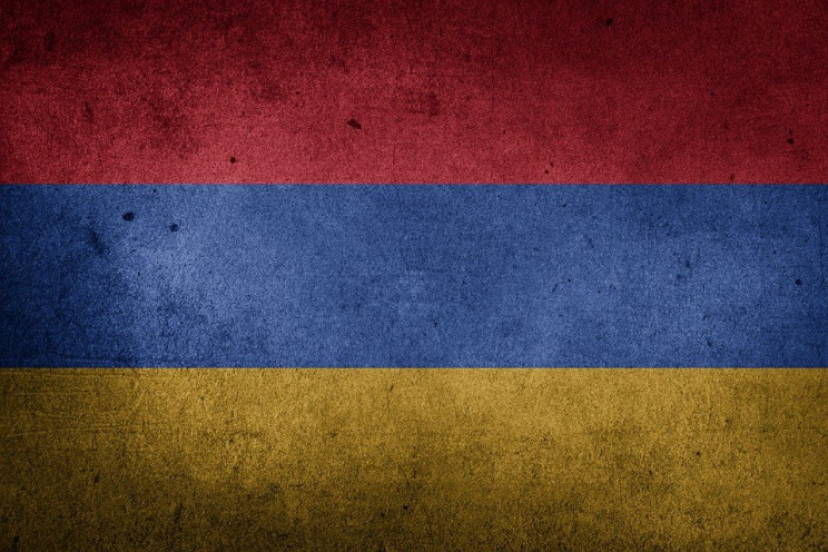 В Армении заявили о смерти военного на г…
